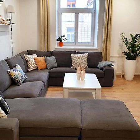 Le Monde Apartment Bratislava - Amazing 5Bdr In Downtown מראה חיצוני תמונה