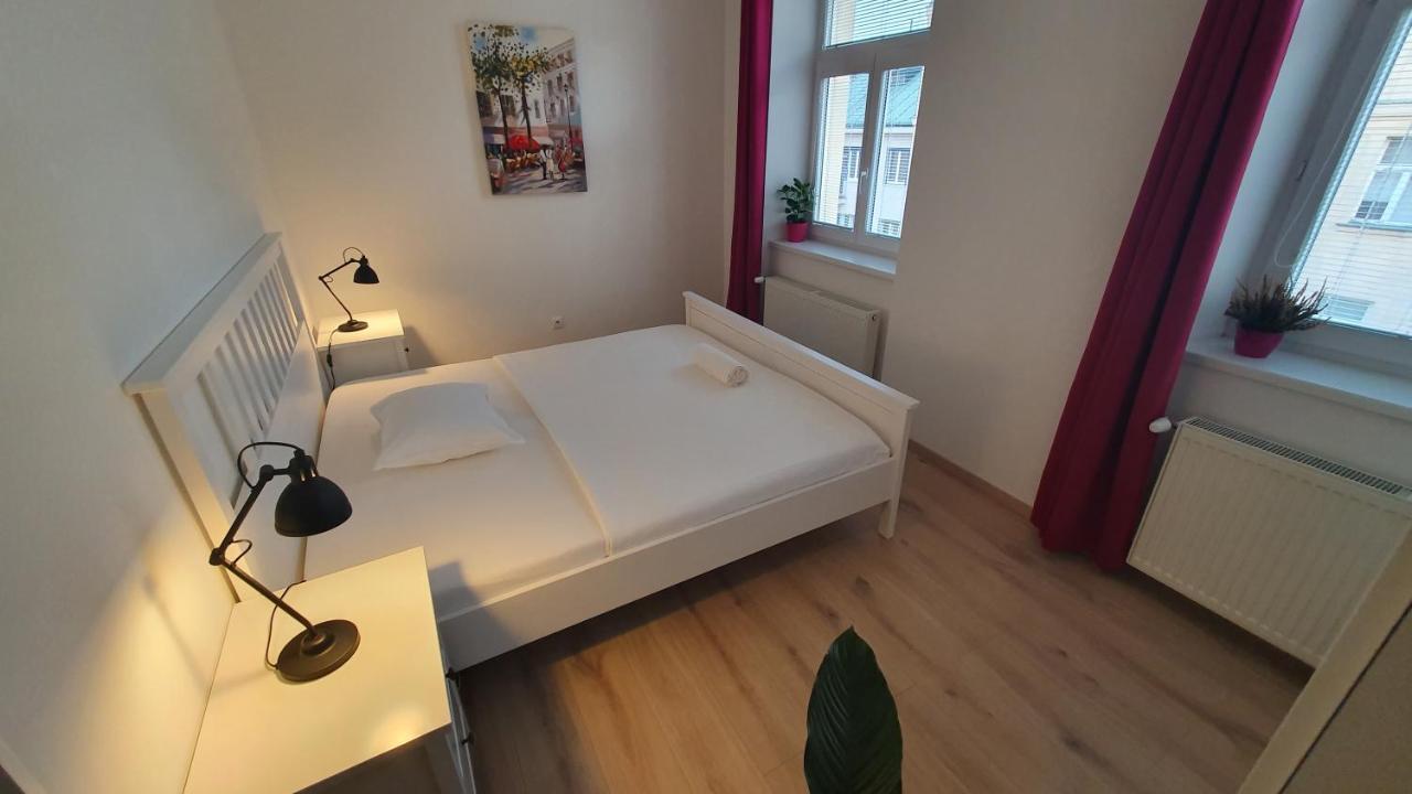 Le Monde Apartment Bratislava - Amazing 5Bdr In Downtown מראה חיצוני תמונה