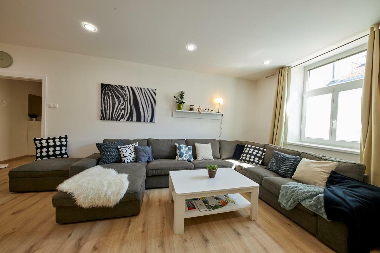 Le Monde Apartment Bratislava - Amazing 5Bdr In Downtown מראה חיצוני תמונה