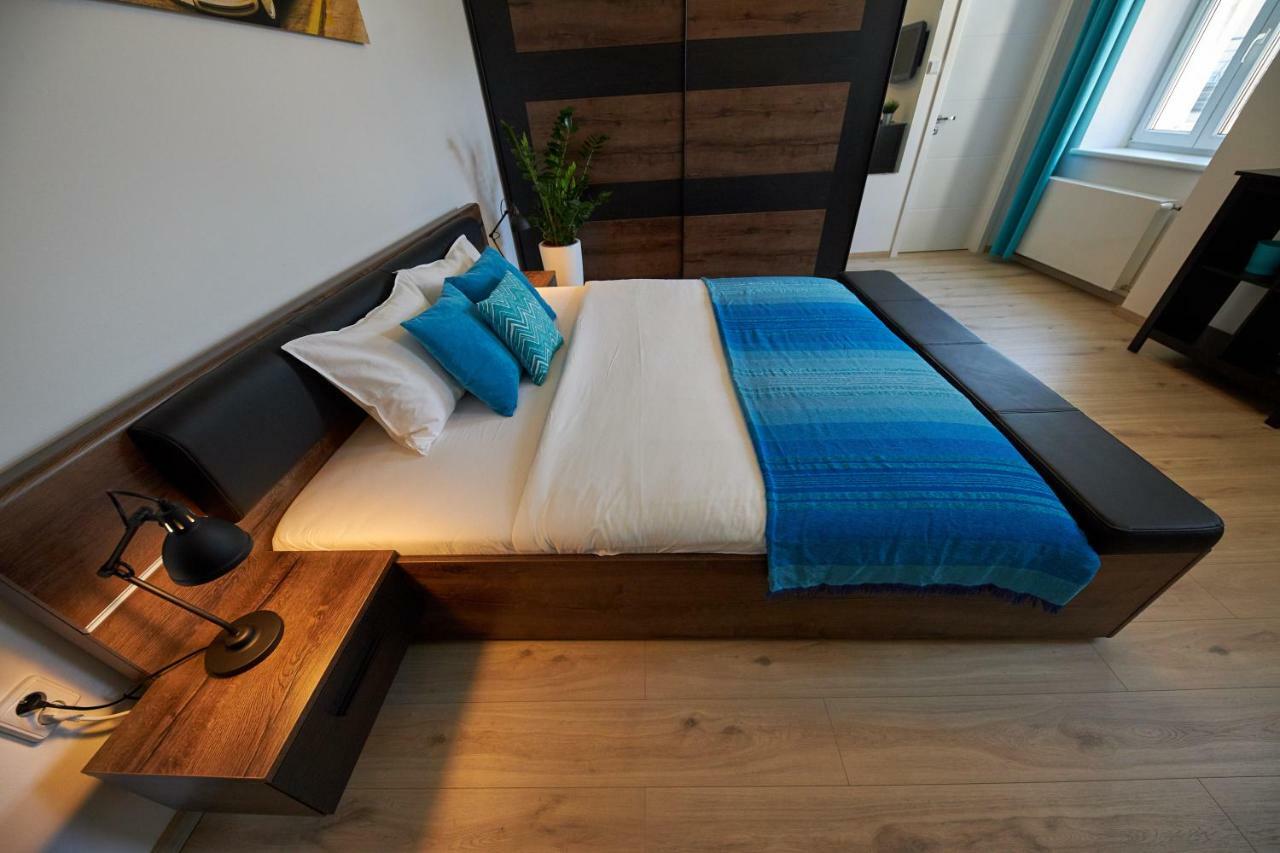 Le Monde Apartment Bratislava - Amazing 5Bdr In Downtown מראה חיצוני תמונה