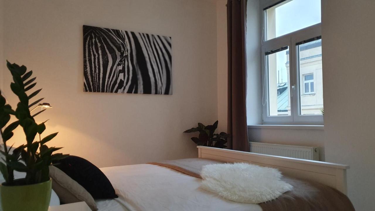 Le Monde Apartment Bratislava - Amazing 5Bdr In Downtown מראה חיצוני תמונה